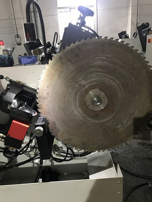 LDX-020B Maszyna do szlifowania kręgowej piły CNC Automatyczny kąt huśtawki Szlifowanie drabina Zęby